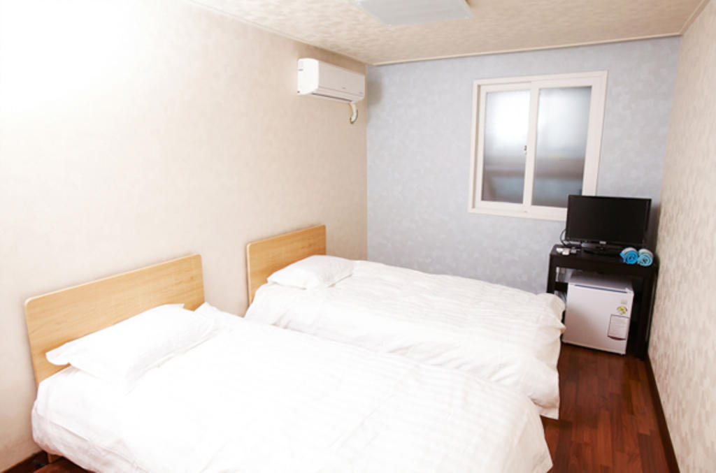 24 Guesthouse Gangnam Seoul Room photo